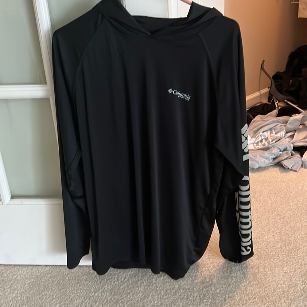 Columbia PFG dri-fit long sleeve w/ hoodie